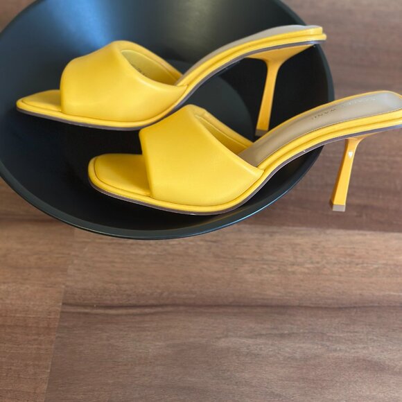 Yellow High-Heeled Sandals - 8.5 NWOT - Picture 5 of 9